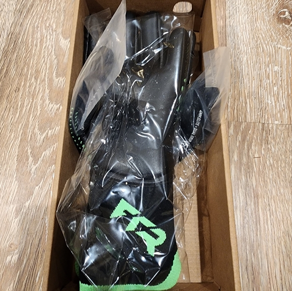 Puma FUTURE Ultimate NC Size 9 - Picture 15 of 15